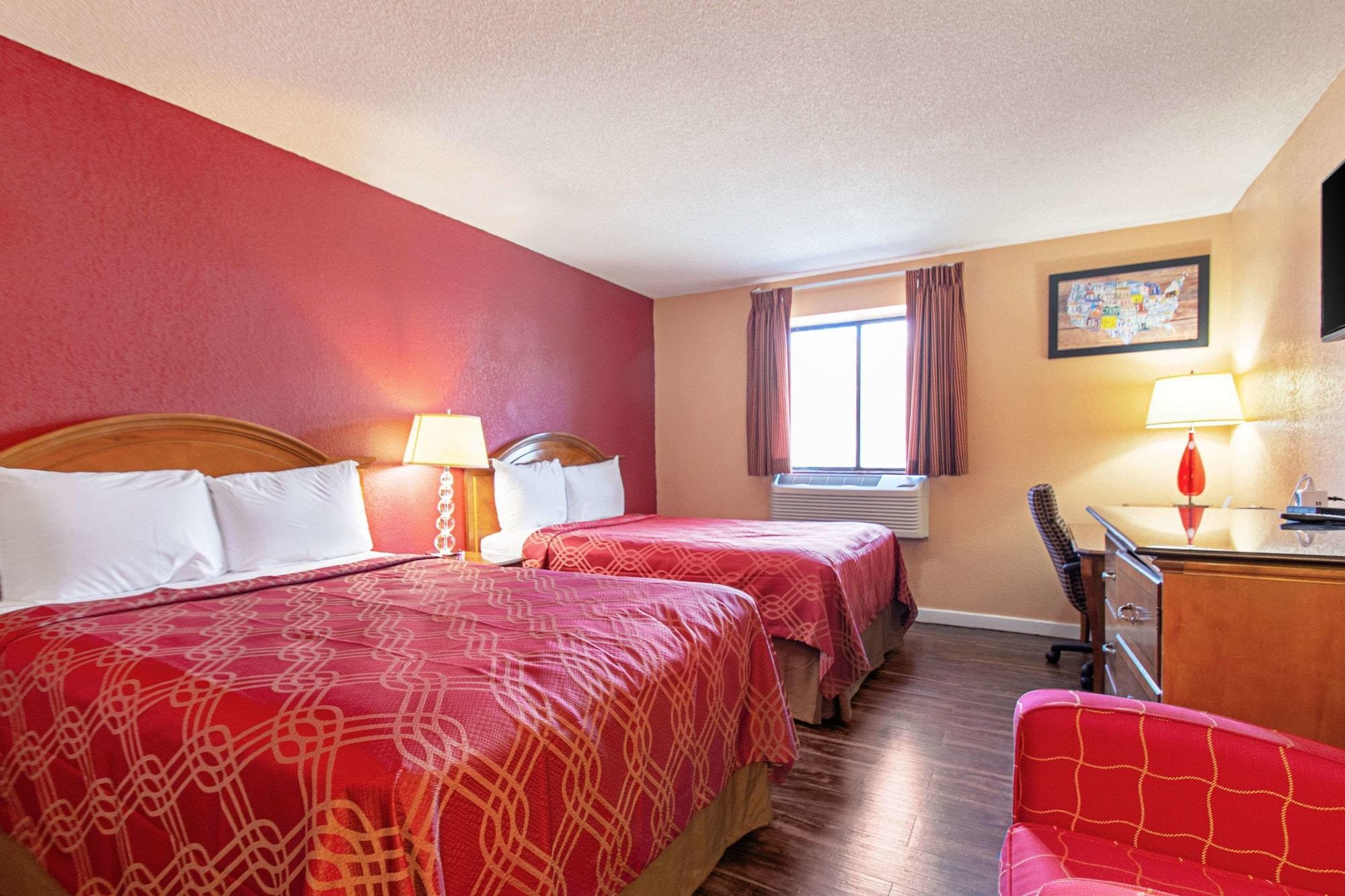 Econo Lodge Utica Eksteriør bilde